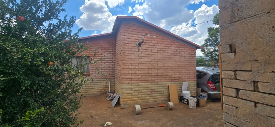 2 Bedroom Property for Sale in Bloemside 4 Free State